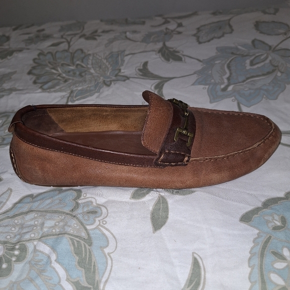 A pair of Cole Haan leather slip-on loafers in a Men's size 9m. - Picture 10 of 11